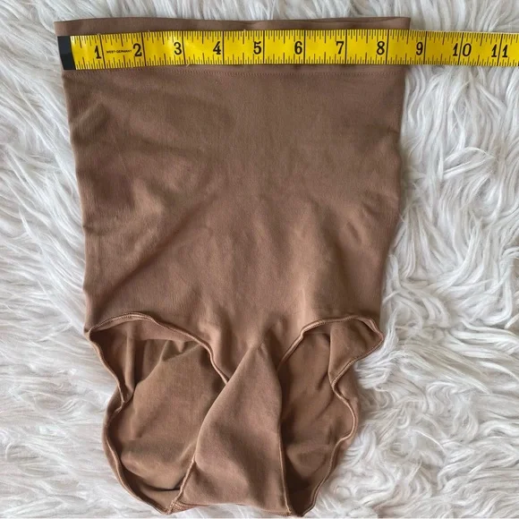 2 Pk Bundle SKIMS Seamless Sculpt High Waisted Brief Women’s Size S/M Ocher Clay - Picture 4 of 12